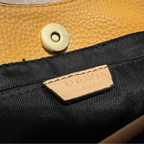 Tutilo New York Mustard Colored Shoulder Tote Bag - Picture 5 of 15
